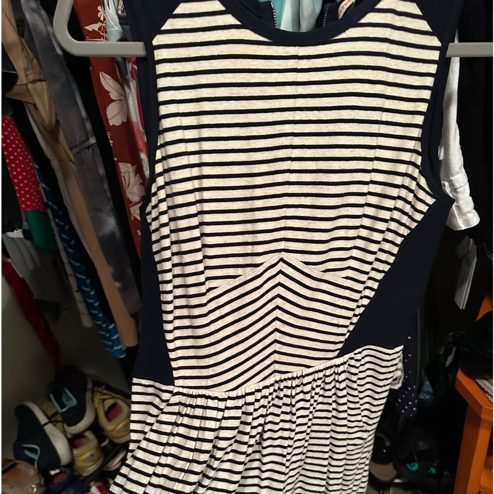 Adorable dress for business or casual